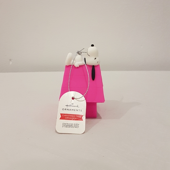 Pink Hallmark Peanuts Christmas Tree Ornament Snoopy on Top of his Doghouse - Picture 1 of 4